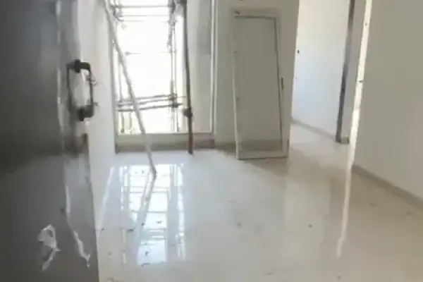 2 BHK Flat for Sale in Andheri West, Mumbai – Property Image