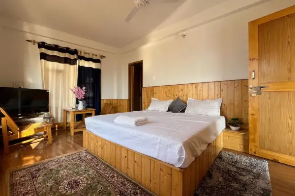 5 BHK Independent Homestay in Manali – Property Image