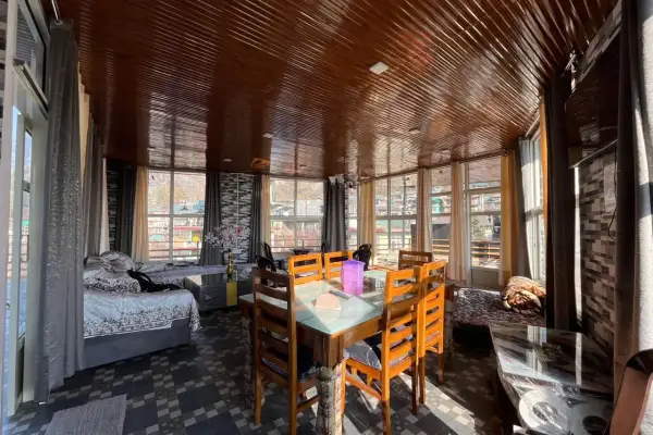 5 BHK Independent Homestay in Manali – Property Image