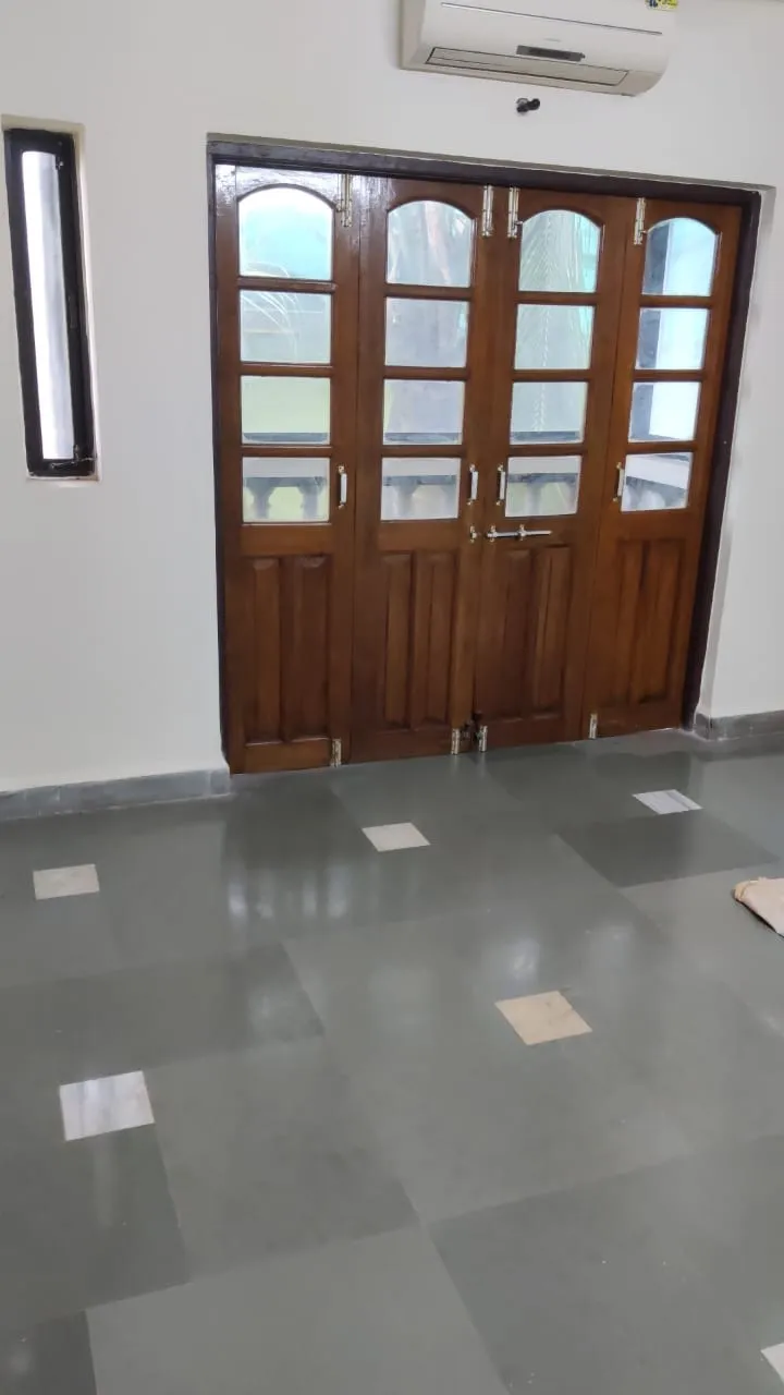 DUPLEX WITH RIVERVIEW – Property Image