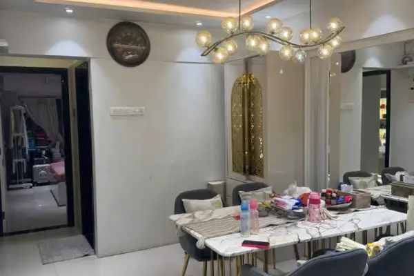 2 BHK Flat in Evershine Green, Andheri West – Property Image