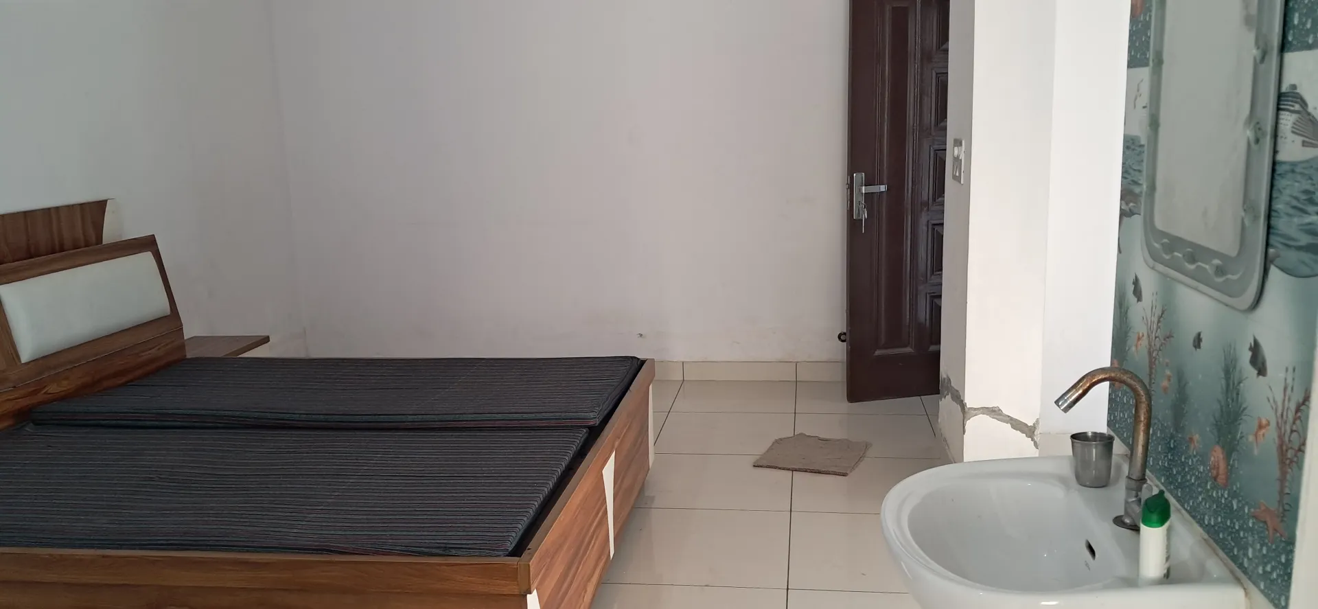 For Rent – Property Image