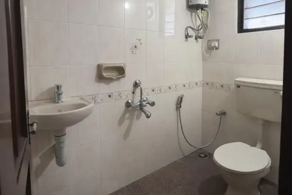 3 BHK Flat in Amrita Apartments, Kochi – Property Image