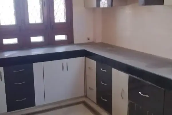 Fully Furnished 2 BHK | Metro Connectivity | Ready to Move – Property Image