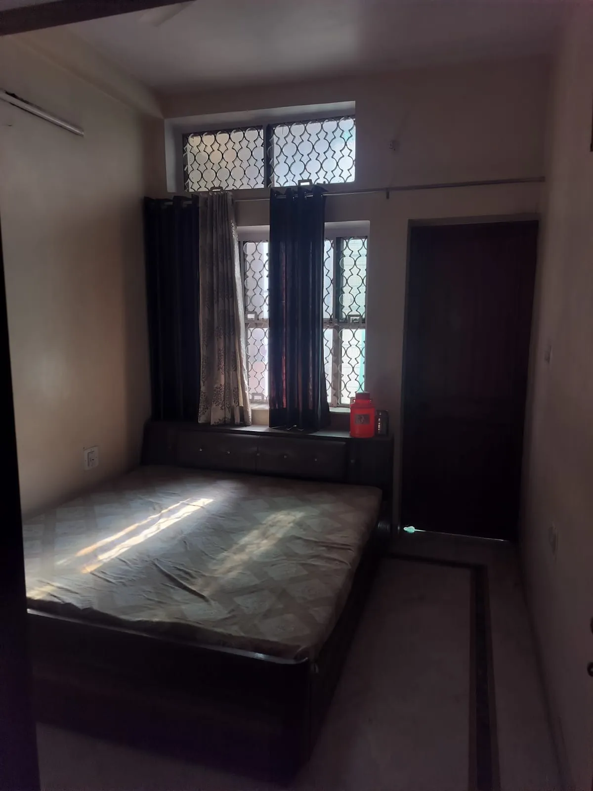 Fully Furnished 2 BHK | Metro Connectivity | Ready to Move – Property Image