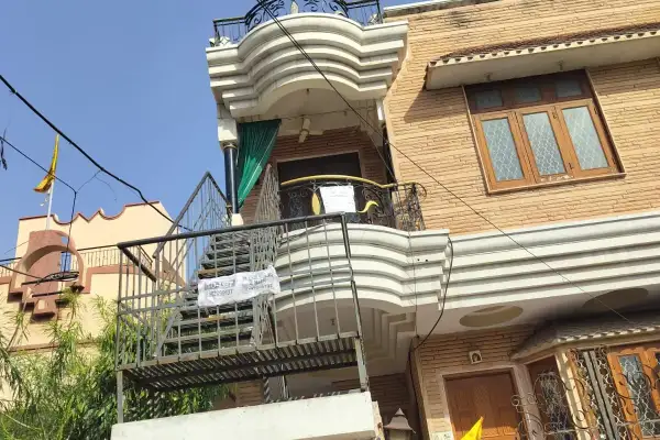 Fully Furnished 2 BHK | Metro Connectivity | Ready to Move – Property Image