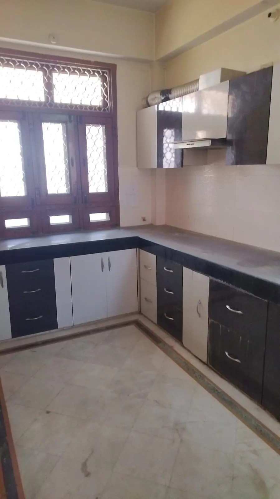 Fully Furnished 2 BHK | Metro Connectivity | Ready to Move – Property Image