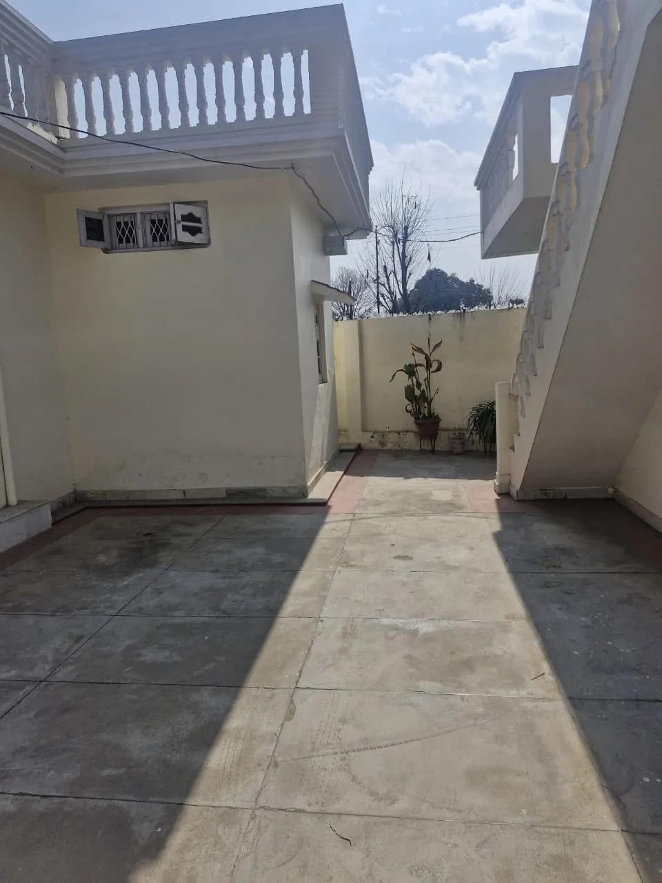 Residential Commercial House – Property Image