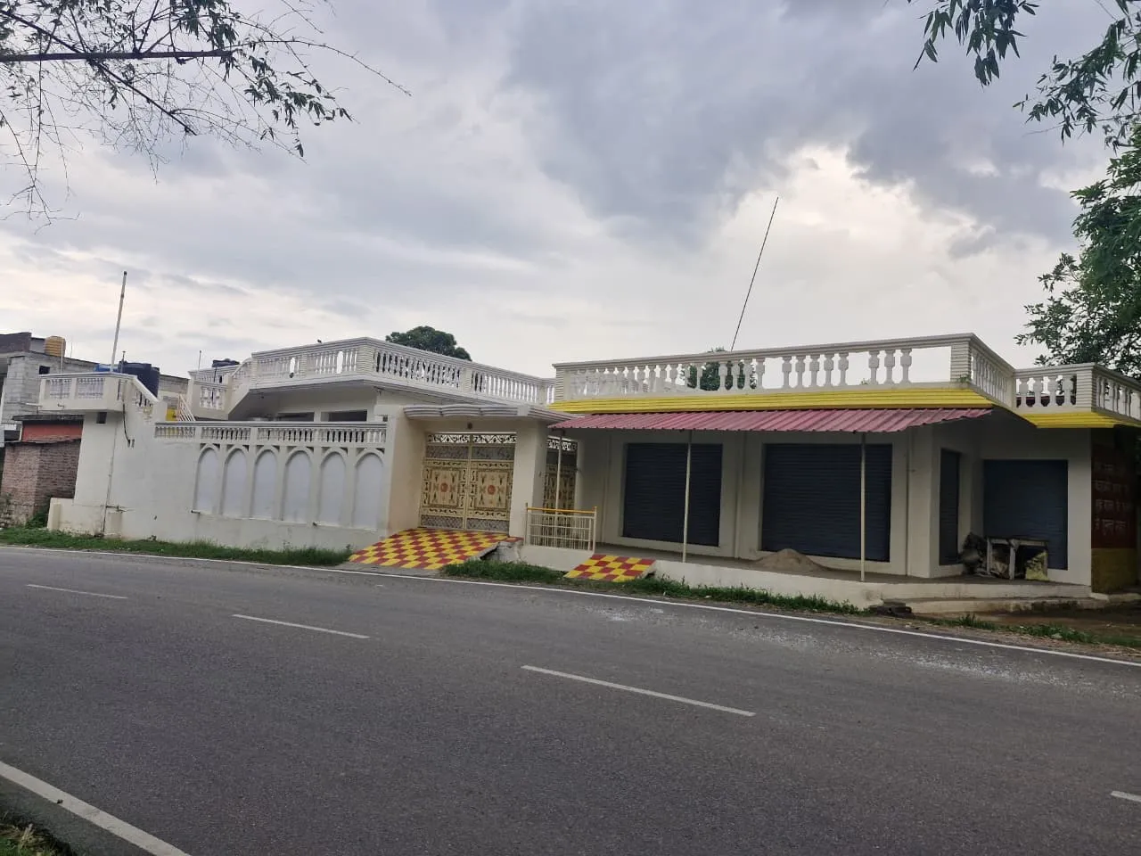 Residential Commercial House – Property Image